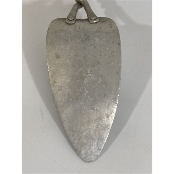 B.W. Buenilum Aluminum Serving Spatula Pie Cake Server Twisted Art Deco - Picture 6 of 9